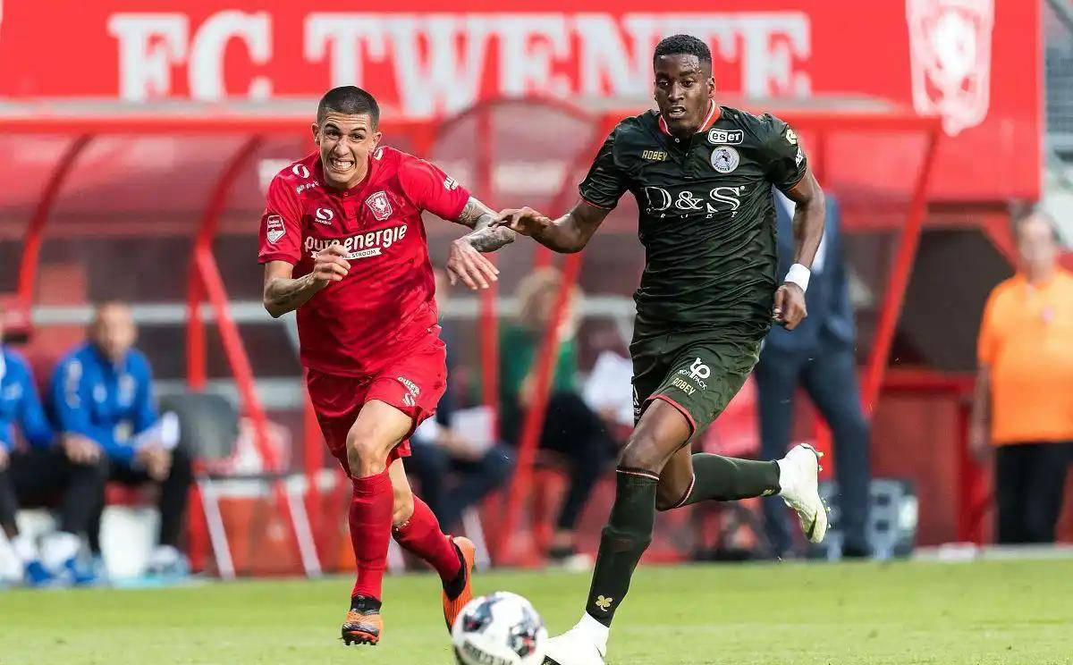 把对手推进 把对手推进